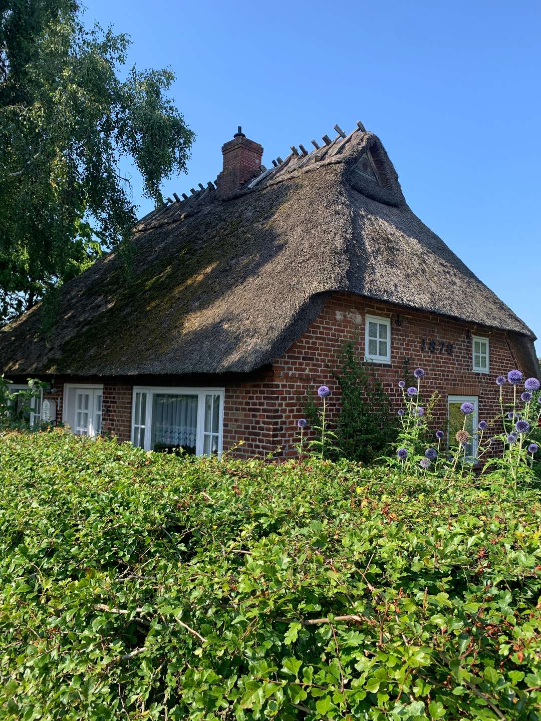 Steinbergkirche b. Flensburg - Die knuddelige Reetdachkate